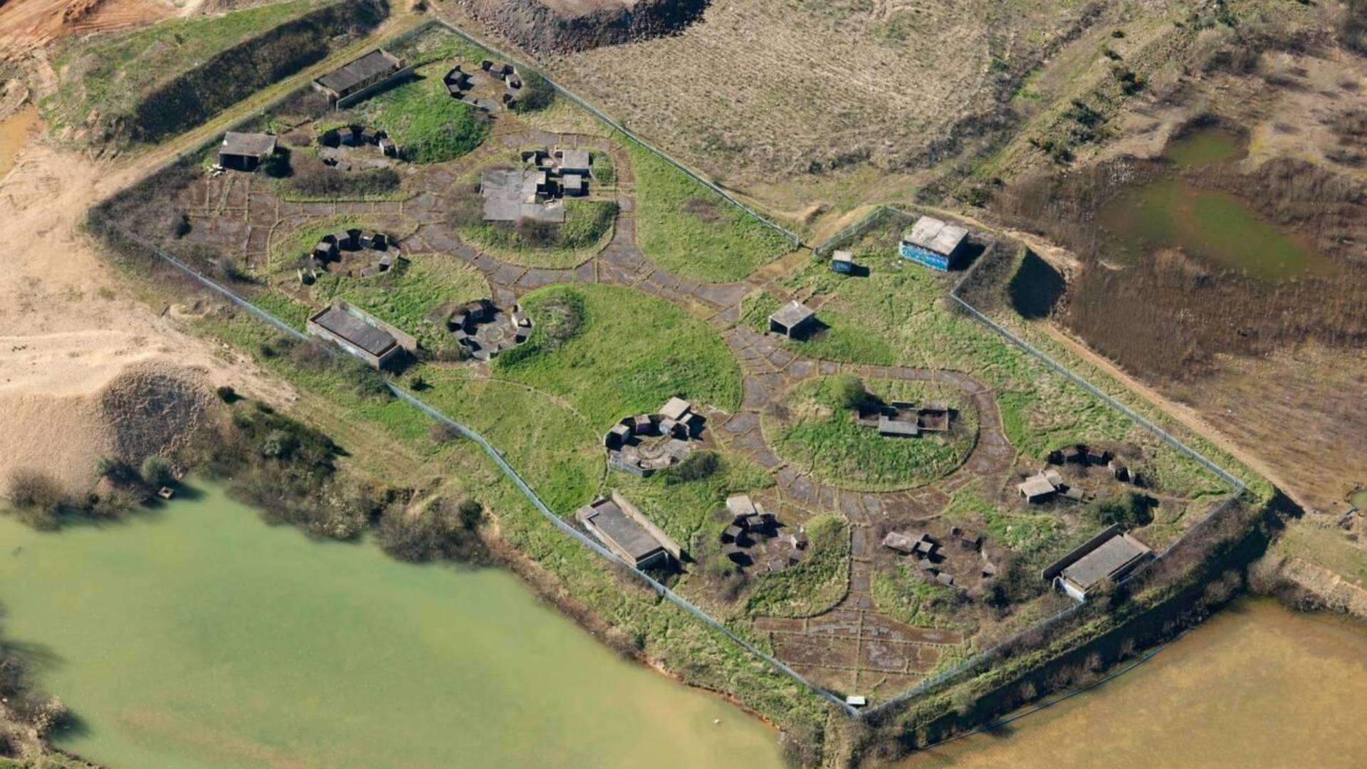 Aerial view of a WWII anti-aircraft gun site near Chadwell Heath.