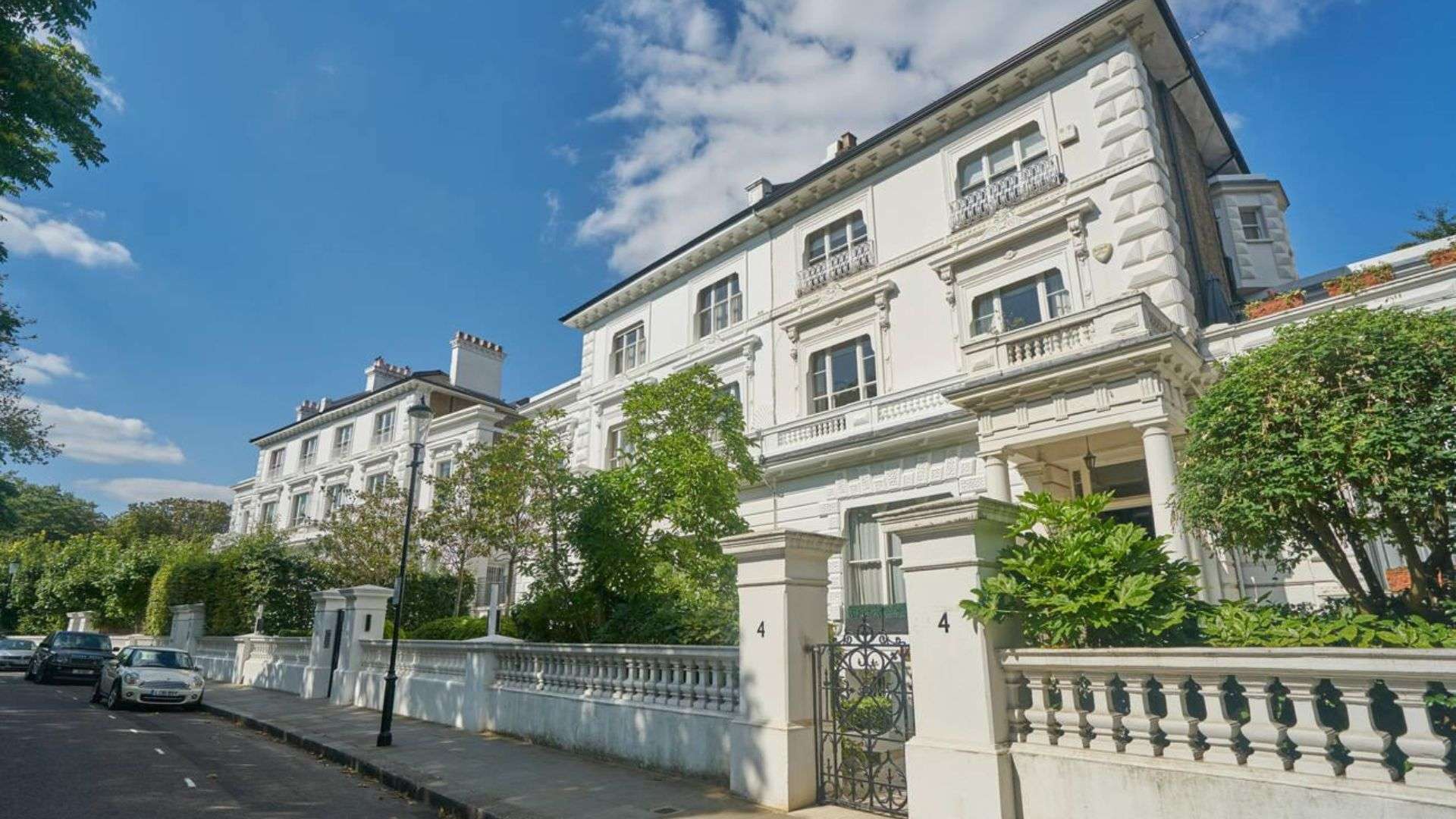 Elegant Victorian mansion with a lush private garden in The Boltons, Kensington.